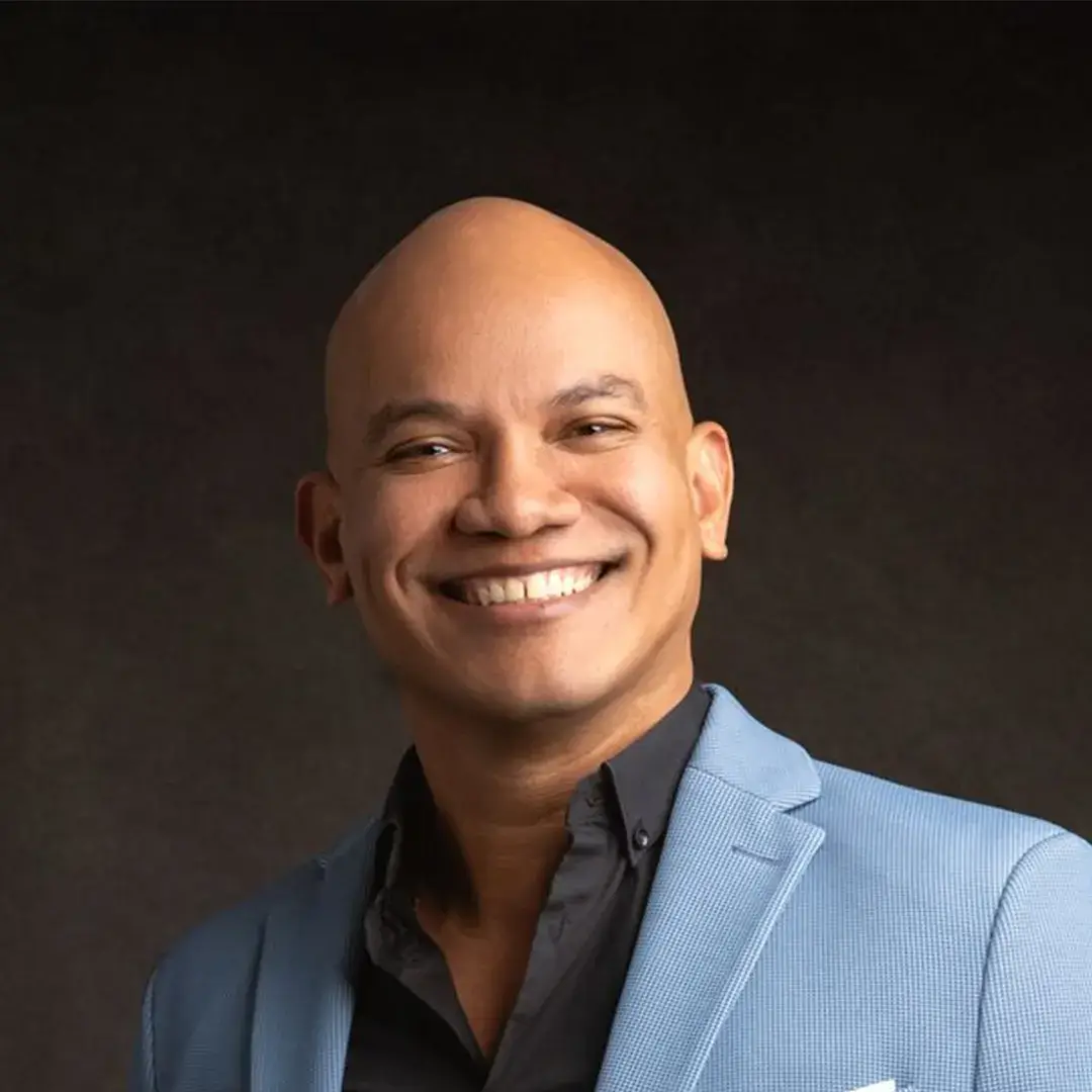 Dr. Eliecer Hernández - Cirujano plástico